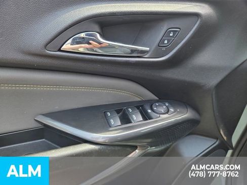 Used 2024 Chevrolet Trax ACTIV w/ Sunroof Package FWD image 16