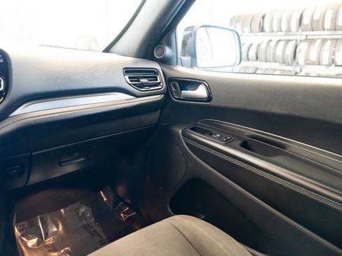 Used 2023 Dodge Durango SXT AWD/4WD image 10