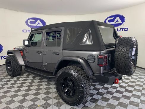 Used 2022 Jeep Wrangler Unlimited Rubicon w/ Safety Group AWD/4WD image 5