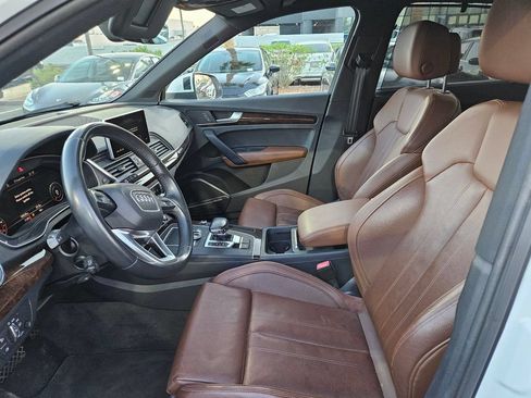 Used 2018 Audi Q5 2.0T Premium Plus w/ Premium Plus Package AWD/4WD image 12