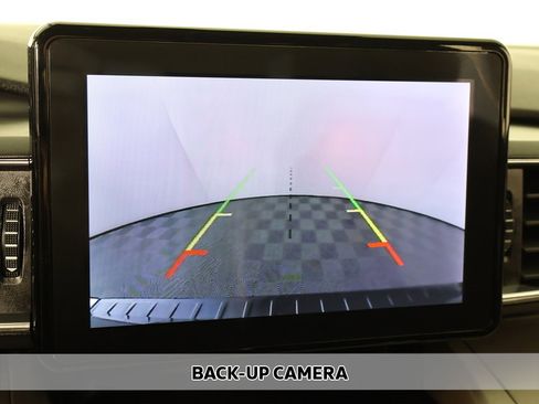 Used 2023 Ford Explorer XLT w/ Equipment Group 202A image 3