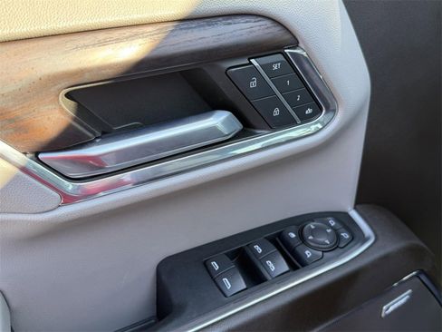 Used 2024 GMC Sierra 1500 SLT w/ SLT Premium Plus Package image 10