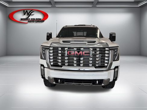 Used 2024 GMC Sierra 3500 Denali w/ Denali Reserve Package AWD/4WD image 2