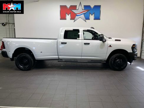 New 2026 RAM 3500 Tradesman AWD/4WD image 1