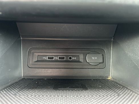 Used 2021 Volkswagen Atlas SE w/ Towing Package image 17