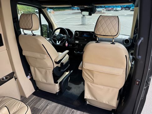 Used 2022 Mercedes-Benz Sprinter 3500 image 61