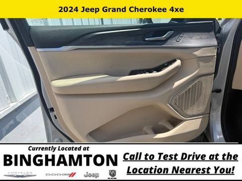 Used 2024 Jeep Grand Cherokee Limited 4xe AWD/4WD image 8