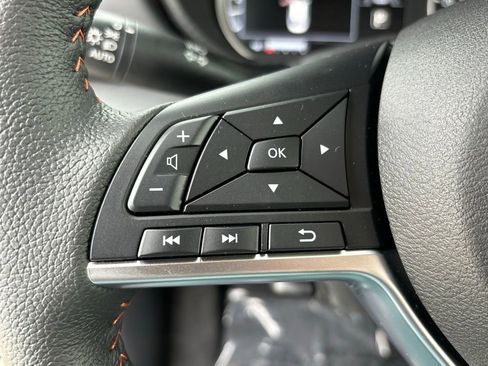 New 2025 Nissan Versa SR image 18