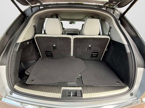 Certified 2023 Acura MDX SH-AWD w/ Advance Package image 8