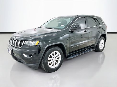 Used 2022 Jeep Grand Cherokee Laredo E image 2