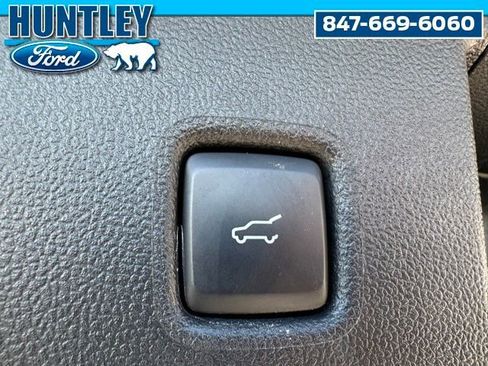 Used 2022 Ford Escape SE w/ SE Sport Appearance Package AWD/4WD image 10