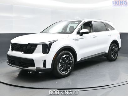 New 2026 Kia Sorento S w/ S Panoramic Sunroof Package