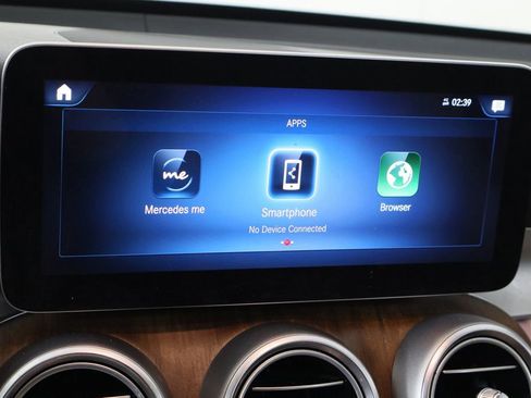 Used 2020 Mercedes-Benz GLC 300 image 36