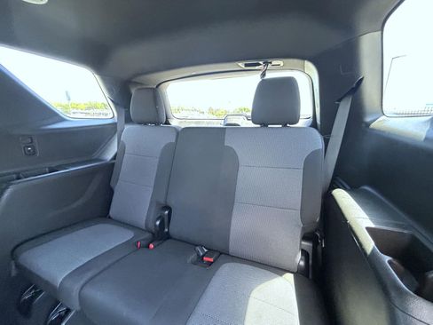 Certified 2023 Chevrolet Traverse LT AWD/4WD image 20