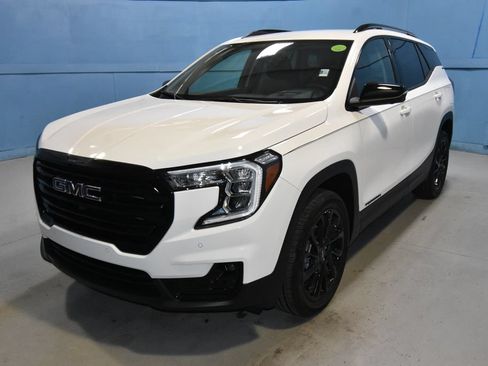 Used 2024 GMC Terrain SLT w/ Tech Package AWD/4WD image 26