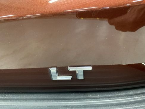 Used 2022 Chevrolet Tahoe LT image 28