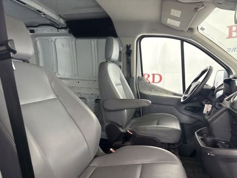 Used 2016 Ford Transit 250 130 Low Roof image 13