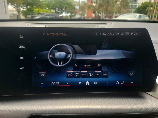 Used 2025 BMW X2 xDrive28i AWD/4WD image 26