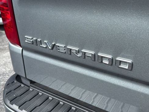 Used 2025 Chevrolet Silverado 1500 Custom image 7