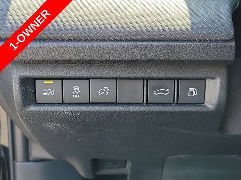 Used 2025 Toyota Camry SE FWD image 25