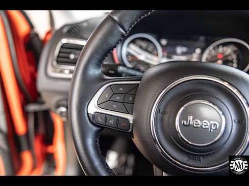 Used 2018 Jeep Compass Trailhawk w/ Leather Interior Group image 8