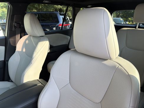 Used 2026 Lexus TX 350 AWD w/ Technology Package image 17