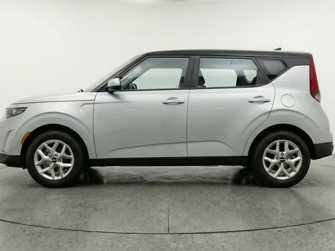 Used 2025 Kia Soul LX w/ LX Technology Package image 5