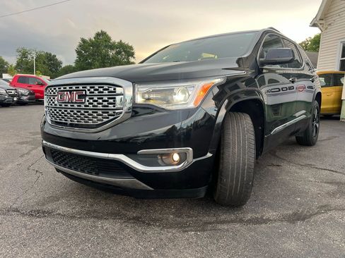 Used 2017 GMC Acadia Denali image 9