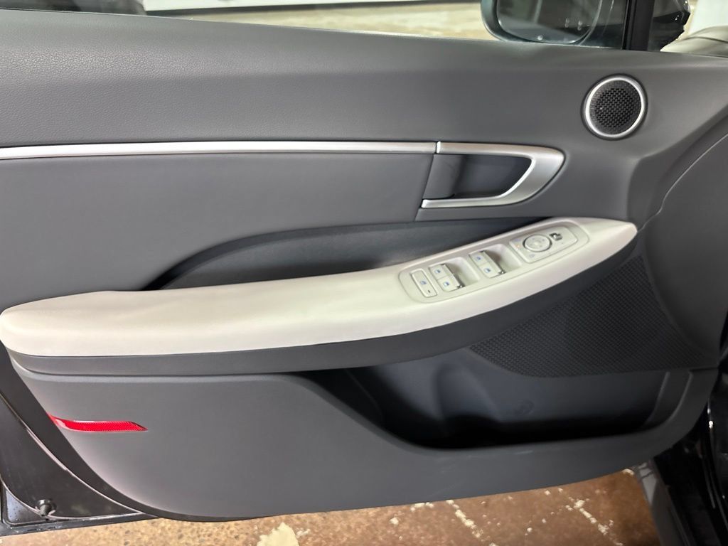 New 2026 Hyundai Sonata Blue FWD image 11