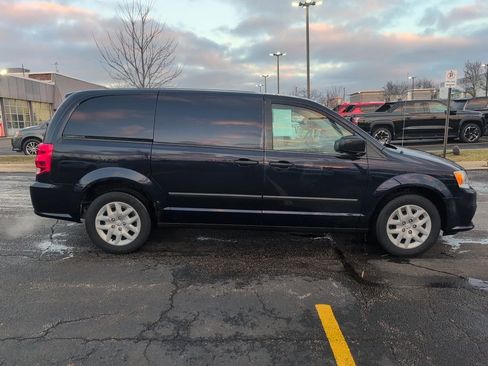 Used 2014 RAM C/V Tradesman image 4