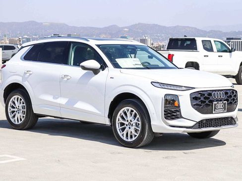 New 2026 Audi Q3 quattro 2.0T image 3