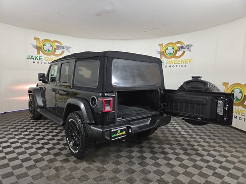 Used 2018 Jeep Wrangler Unlimited Sport S AWD/4WD image 31