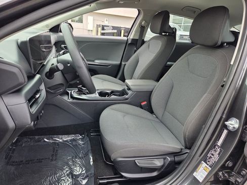 Used 2025 Kia K4 FWD image 9