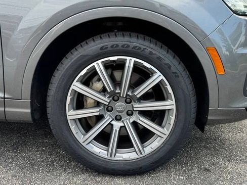Used 2018 Audi Q7 3.0T Prestige AWD/4WD image 11