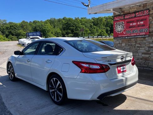 Used 2016 Nissan Altima 3.5 SR image 4