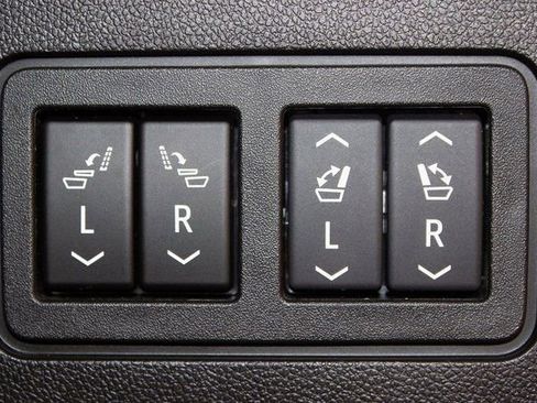 Certified 2024 Cadillac XT6 Premium Luxury image 15