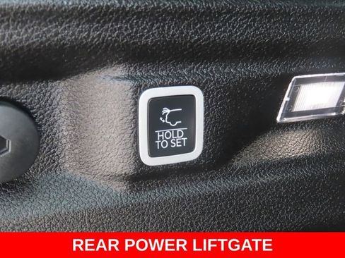 Used 2025 Jeep Grand Cherokee L Limited w/ Luxury Tech Group II AWD/4WD image 33