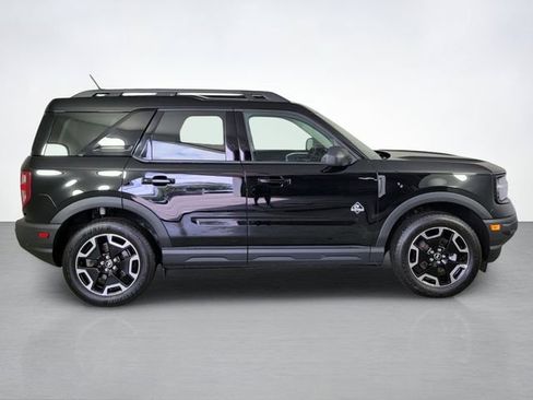 Used 2023 Ford Bronco Sport Outer Banks w/ Tech Package AWD/4WD image 2