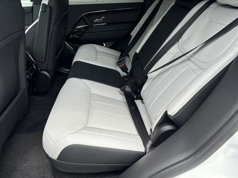 Used 2024 Land Rover Range Rover Sport Dynamic SE image 9