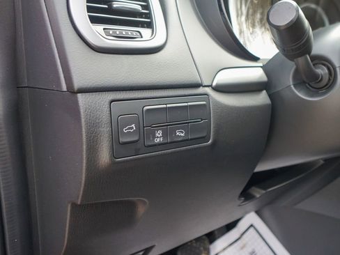 Used 2023 MAZDA CX-9 Touring image 19