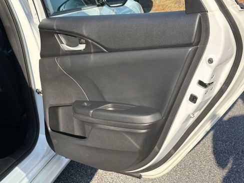 Used 2019 Honda Civic Sport image 18
