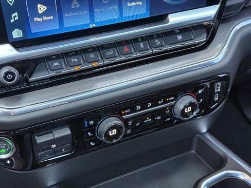 Used 2023 Chevrolet Silverado 1500 High Country w/ Z71 Off-Road Package image 32