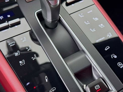 New 2026 Porsche Macan GTS image 22