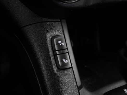 Used 2019 GMC Acadia SLE image 24