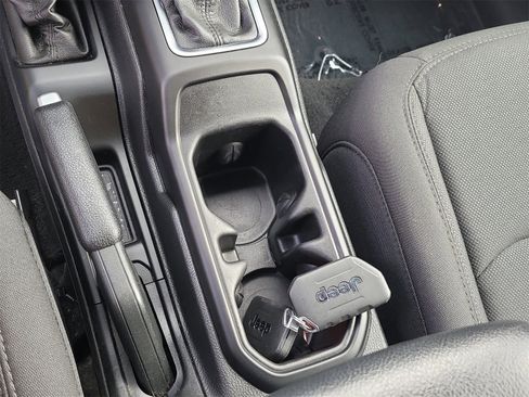 Used 2023 Jeep Wrangler Sport image 24