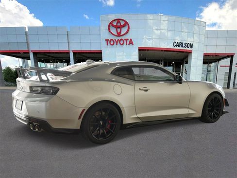 Used 2018 Chevrolet Camaro ZL1 image 5