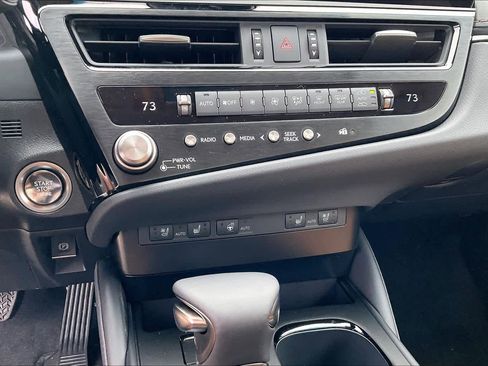 New 2025 Lexus ES 350 image 13