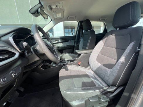 Used 2023 Chevrolet TrailBlazer LS image 27