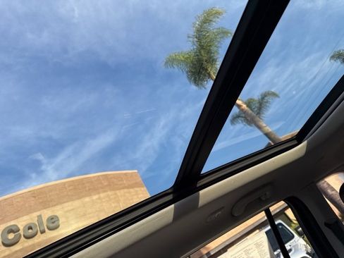 Used 2023 Jeep Grand Cherokee 4WD 4xe image 22