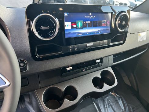 New 2025 Mercedes-Benz Sprinter 2500 image 27